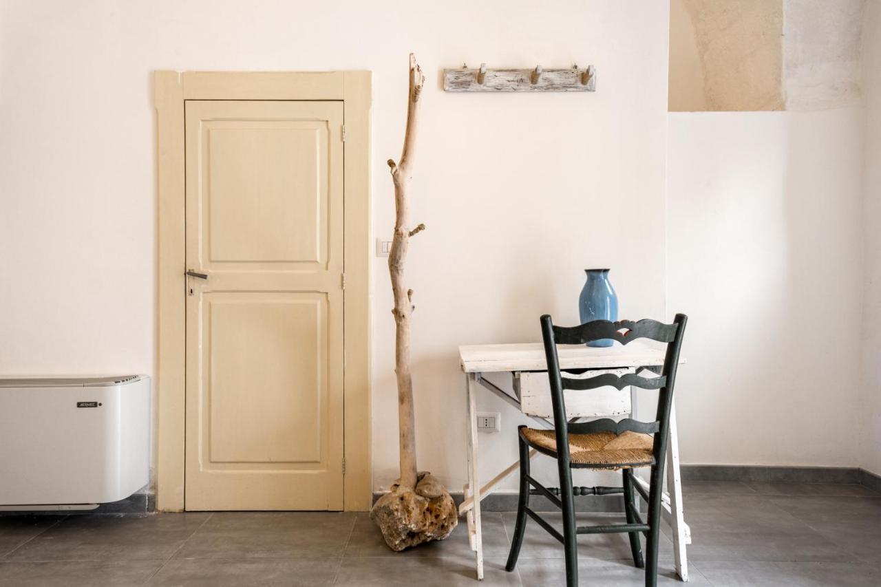 La Casa Nel Vico Pretty Apartment Остуни Экстерьер фото